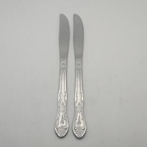 Oneida Thor OHS103 Dinner Knives Pair Stainless Floral Scroll Flatware 8 3/8